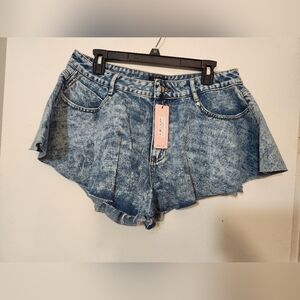 Micas Frayed Hem Wide Leg Denim Shorts Large And XL
